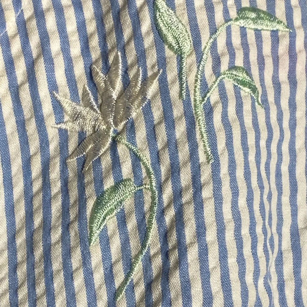 Miss Elaine Light Blue Striped Full Zip W/Pockets Floral Top - Picture 4 of 9